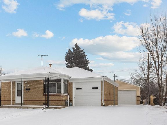 2nd image of 1382 S Dale Court