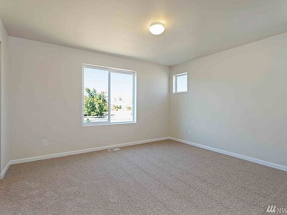 5th image of 19010 111th Avenue Ct E