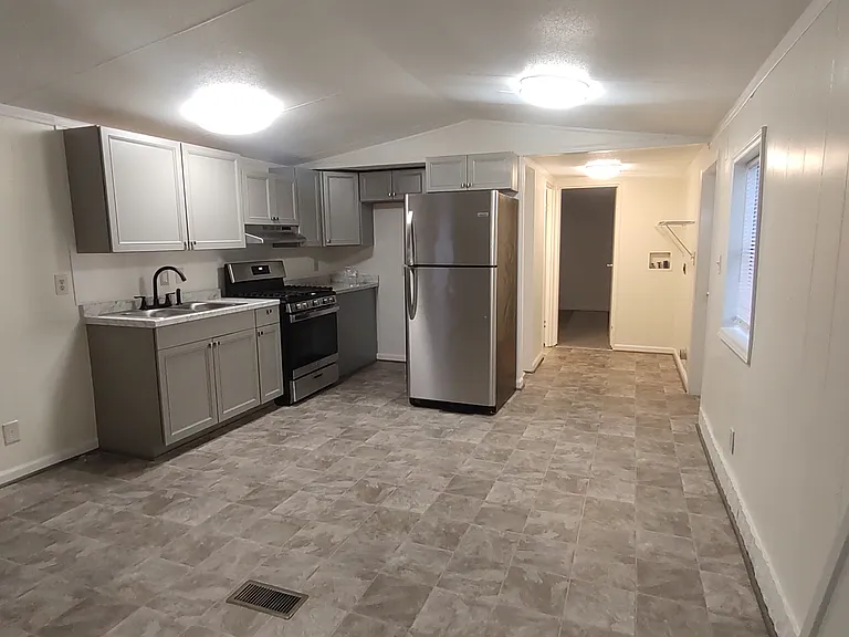 8672 Doris St — Photo 32