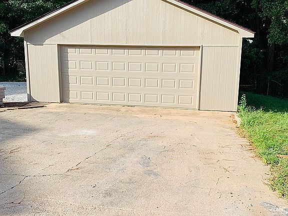 detached garage/workshop