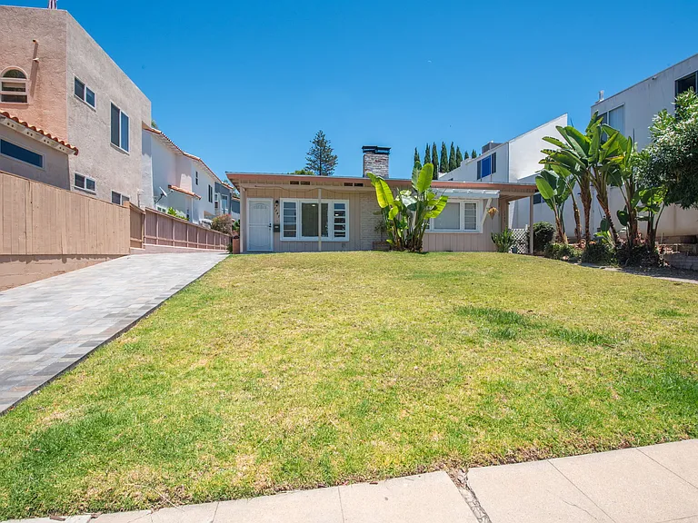 7347 Fay Ave — Photo 12