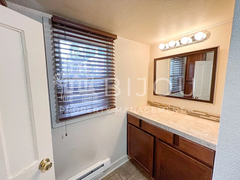 523 E Kiowa St — Photo 11