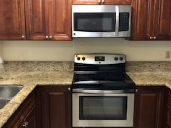 7405 Charmant Dr, San Diego, CA