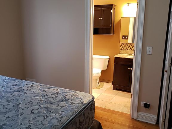Masterbed/Masterbath 