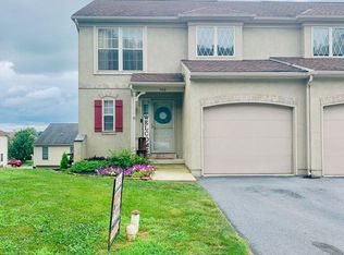 100 Eagle Dr, Ephrata, PA