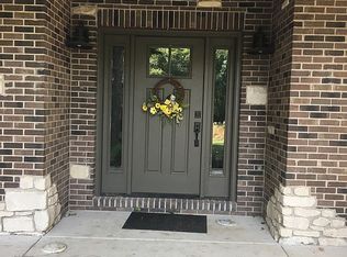 3402 E Oakland Ave, Bloomington, IL