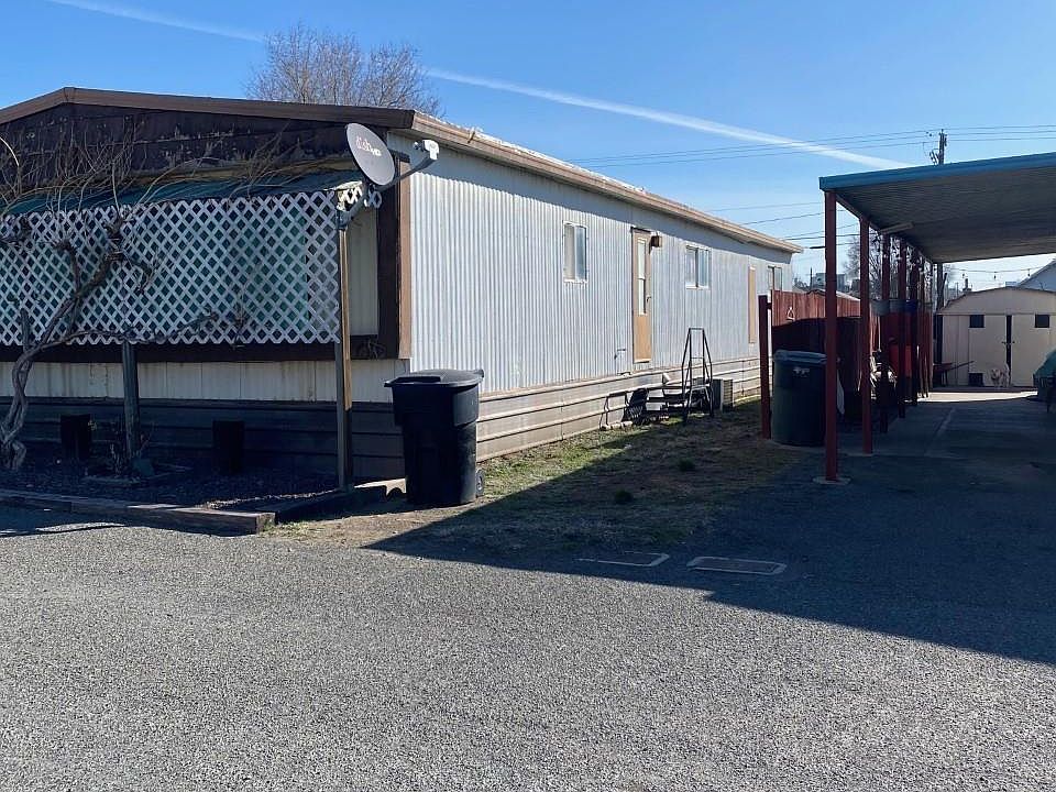 2nd image of 400 W 5th St