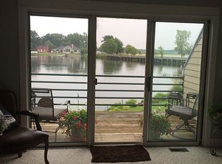 658 Edgewater Dr, Spring Lake, MI 49456