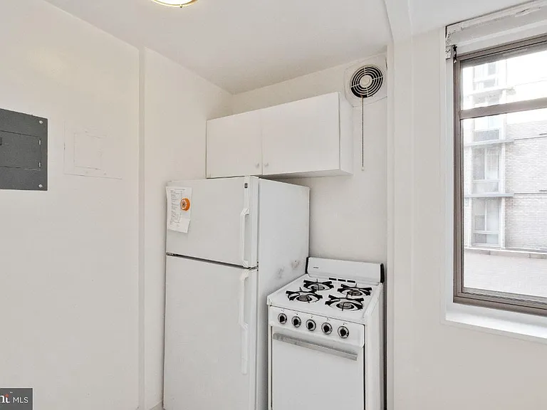 940 25th St NW #103S — Photo 11