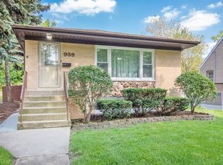939 S Fairfield Ave, Elmhurst, IL