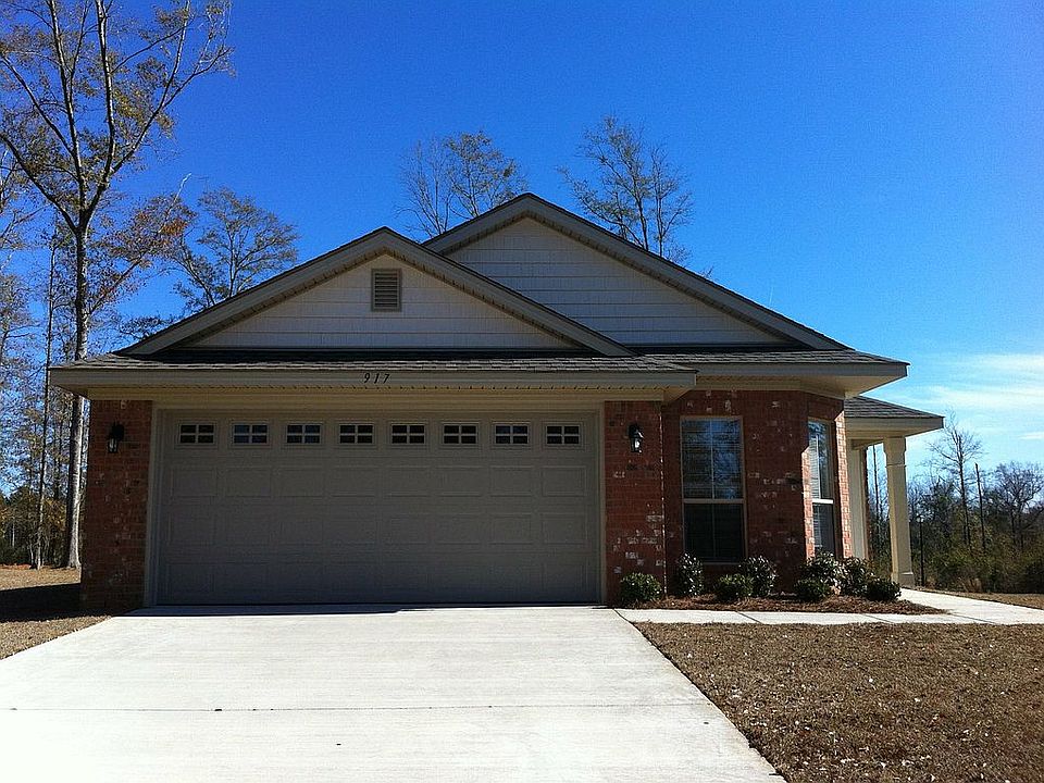 2nd image of 917 Tudor Ln