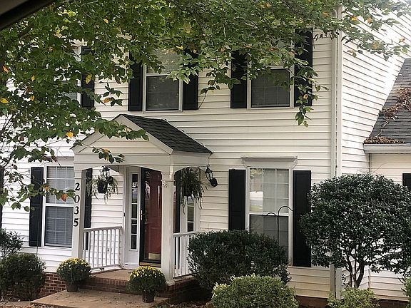 3rd image of 2035 Whispering Woods Dr