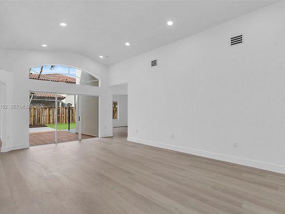 3rd image of 16333 SW 68th Ter