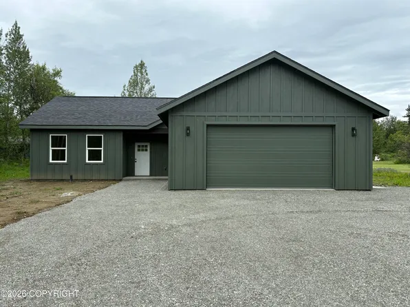 12455 E Soapstone Rd, Palmer, AK 99645