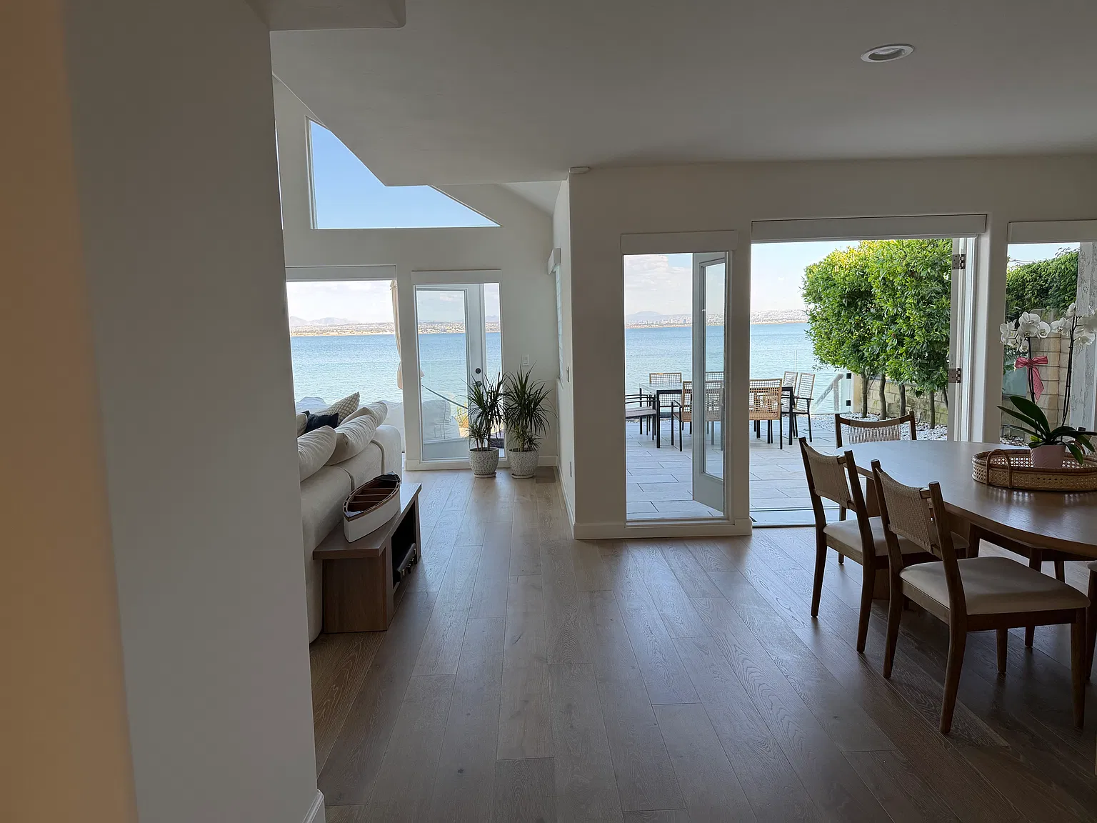 5 bed, 2666 sqft, $12,000 — Photo 4