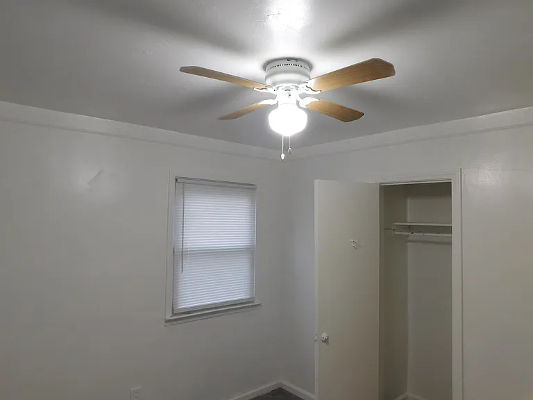 6490 Stahelin Ave — Photo 20