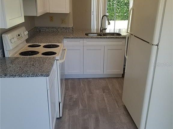 3rd image of 14037 Notreville Way