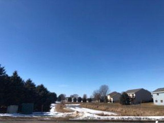4th image of 705 Farmers Way
