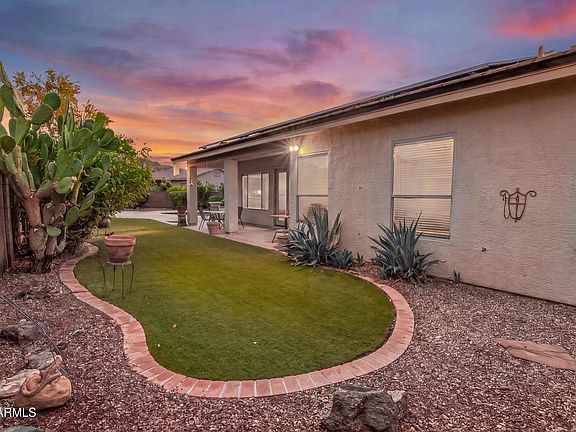 3rd image of 11343 S SANTA FE Lane