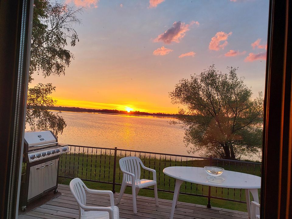 Panoramic views of the 375' lake front. Pictures do not do the view and sheer space justice.