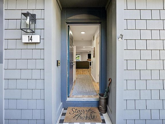 3rd image of 14 Alyssum Court