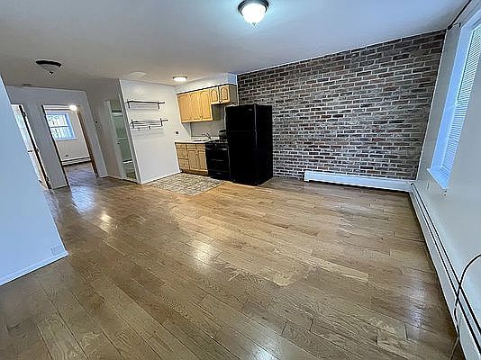 1st image of 174 Bayard St #1