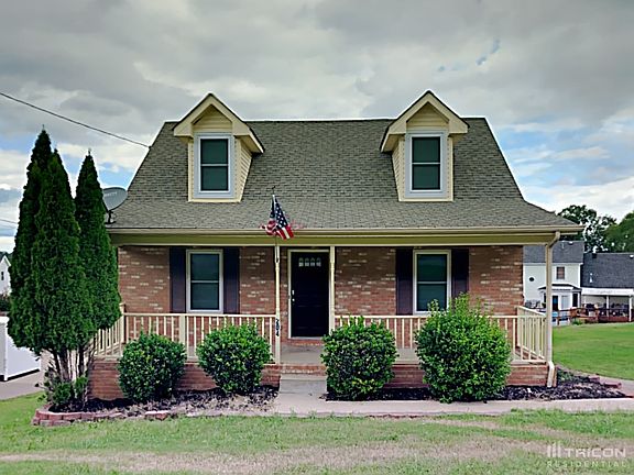2nd image of 204 Saint Martins Ln