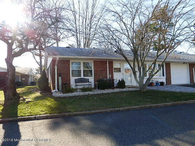 1026B Shetland Dr photo 1