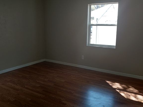 3rd image of 4709 W Bay Vista Ave