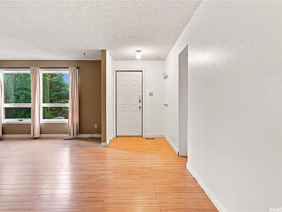 2nd image of 5907 Hague CRESCENT