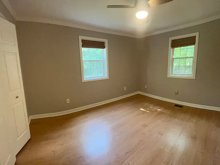 9720 Robinwood Ln — Photo 13