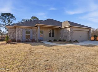 107 NE Adams Ave, Magee, MS 39111