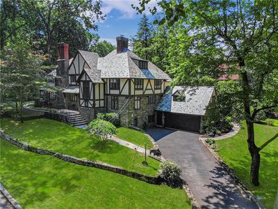 2 South Drive, Larchmont, NY, 10538