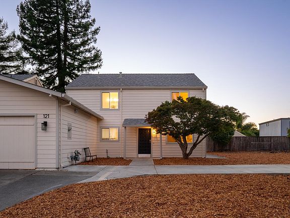 2nd image of 121 Verde Court