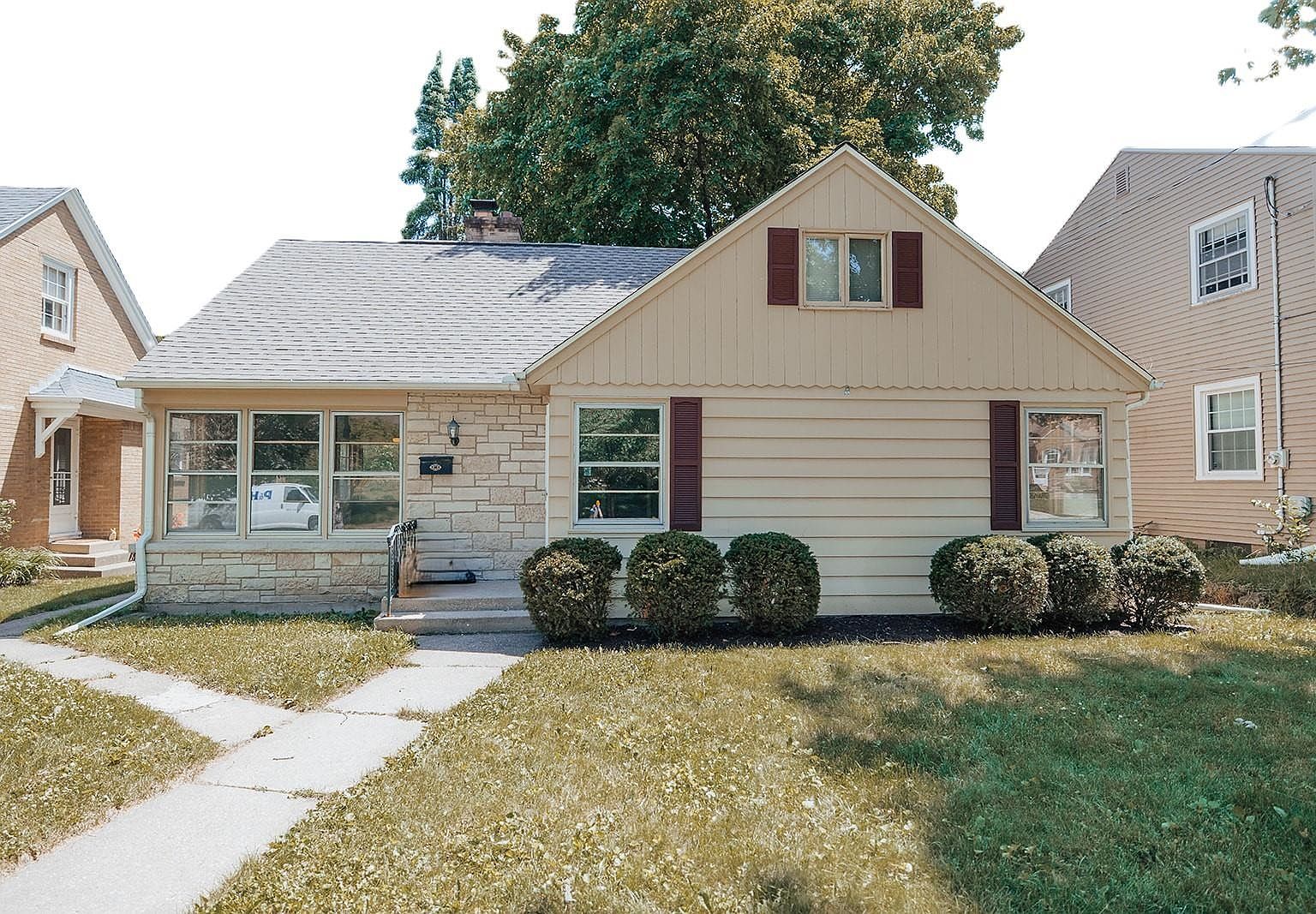 127 Robert Ave, Rockford, IL 61107 Zillow