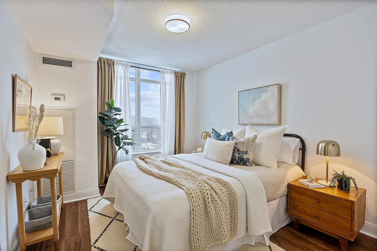 2 bed, 815 sqft, $3,150 — Photo 2