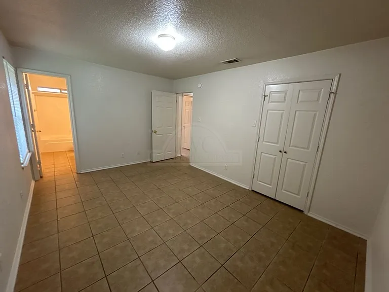 306 Jeff Gordon Dr — Photo 22