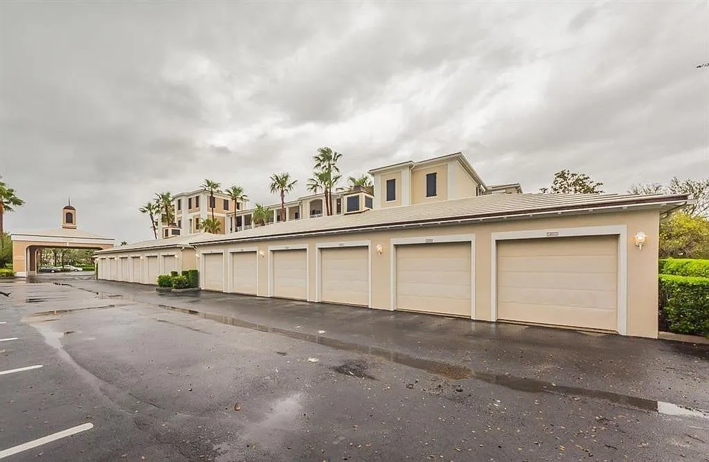 2 bed, 2.0 bath, 1178 sqft, $2,500 — Photo 3