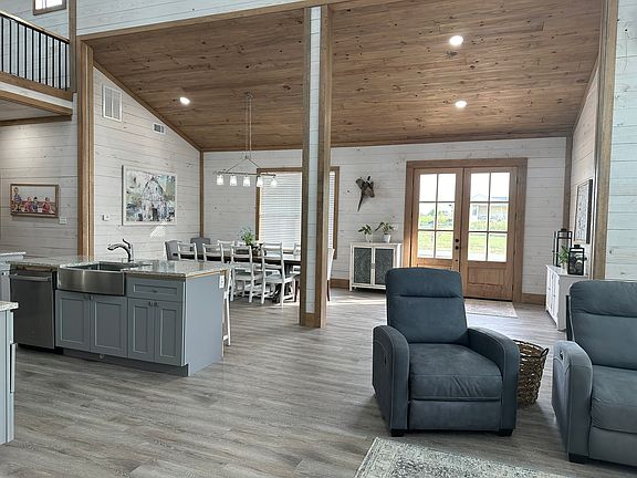 3rd image of 511 John Davis Rd