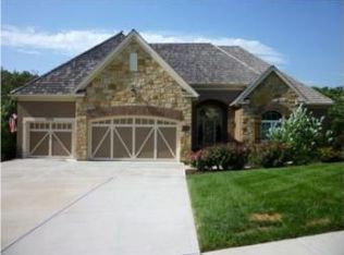 2720 W 161st Ter, Stilwell, KS 66085
