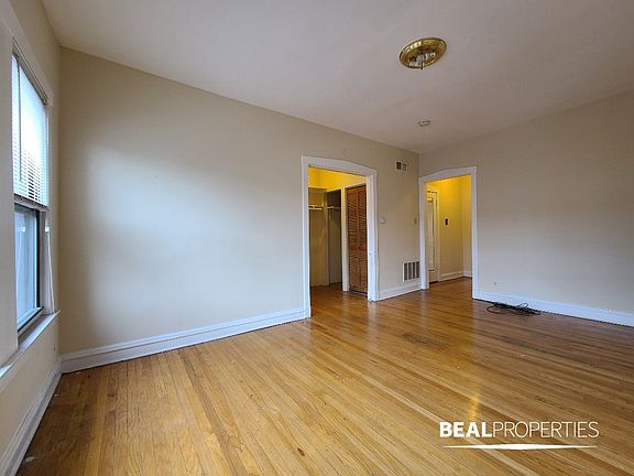 4th image of 2244 W Wilson Ave APT 307