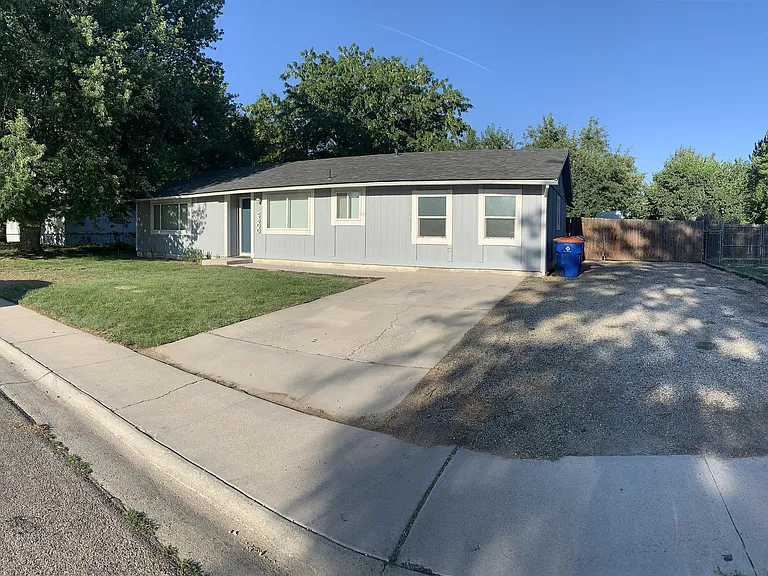 6900 S Ironwood Ave — Photo 1
