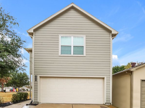 10122 Berrypatch Ln