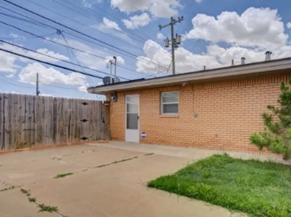 2601 33rd St, Lubbock, TX 79410