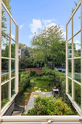 Sold by Douglas Elliman | media 15