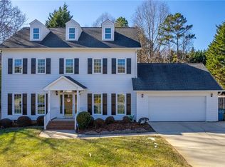 6503 Ivystone Dr, Jamestown, NC 27282