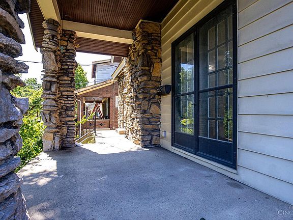 5th image of 6 Escalon St