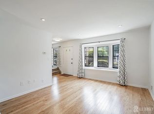 804 Timber Oaks Rd, Edison, NJ 08820