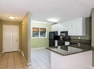 101 W Main St APT 5, Niantic, CT 06357