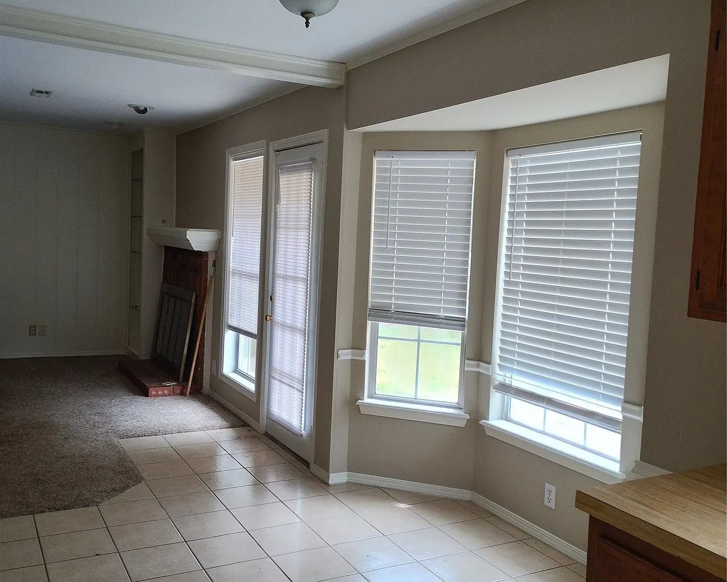 3 bed, 2.0 bath, 1261 sqft, $1,600 — Photo 3